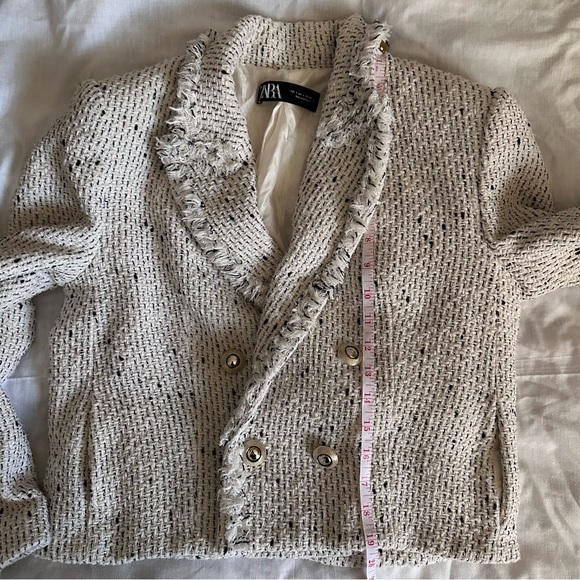 Zara Tweed Bouclé Cropped Blazer Jacket Frayed Trim Double Breasted L - Picture 10 of 11